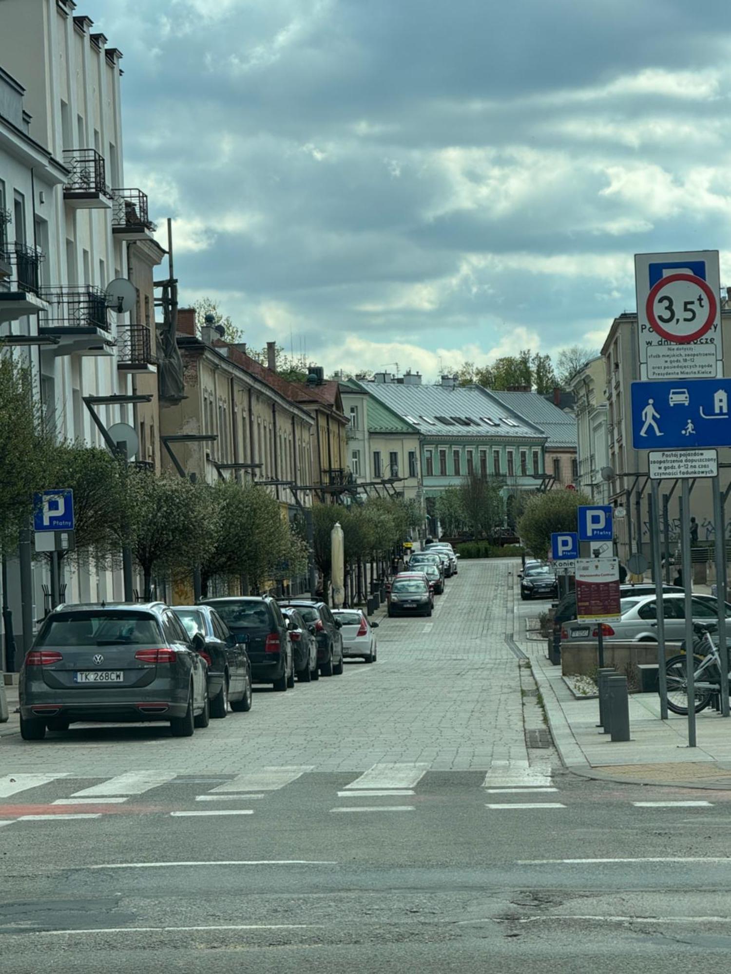 Smart Central Stay 2, Rynek, Sienkiewicza 24-Hour Check-In Zameldowanie Calodobowe เคียลเซ ภายนอก รูปภาพ